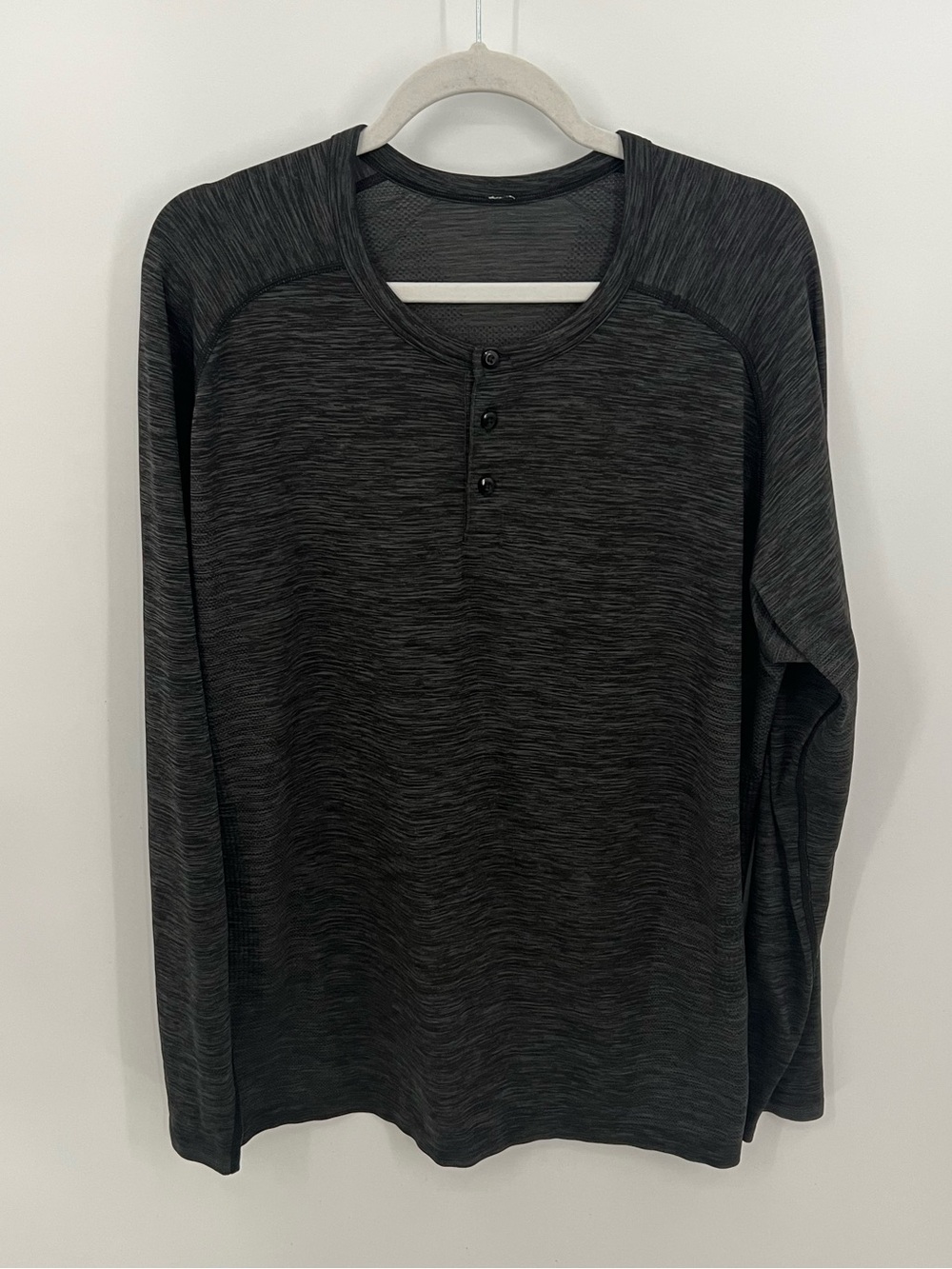 Lululemon Men's Metal Vent Tech Long-Sleeve Henley Shirt - Slate Black